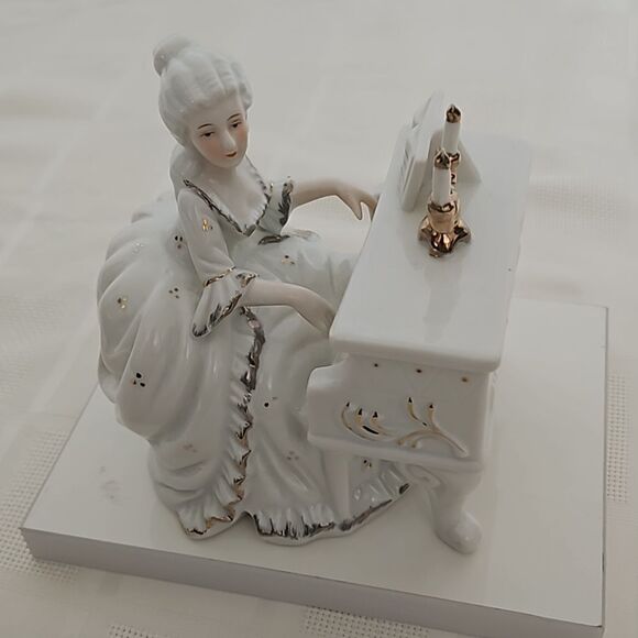 Ceramic Lady Playing Piano Musical Figurine White - Picture 16 of 16